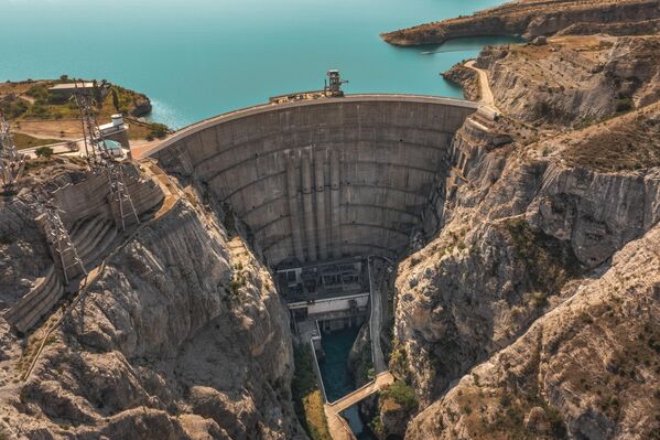 Снимок Чиркейской ГЭС фотографа Сергея Крылова, представленный на фотовыставке С высоты птичьего полета - Sputnik Латвия