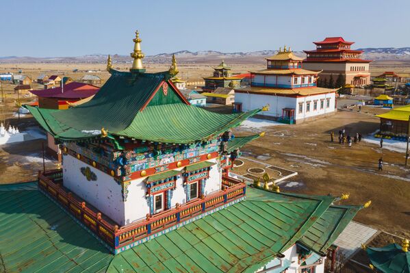 Снимок Иволгинского дацана фотографа Андрея Белавина, представленный на фотовыставке С высоты птичьего полета - Sputnik Латвия