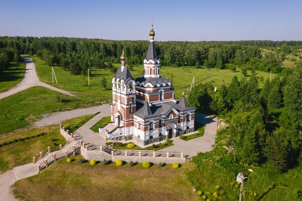 Снимок храма в честь Новомучеников и Исповедников Российских фотографа Андрея Белавина, представленный на фотовыставке С высоты птичьего полета - Sputnik Латвия