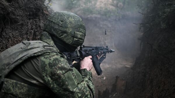 Боевое слаживание военнослужащих ВС РФ на полигоне в зоне СВО - Sputnik Латвия