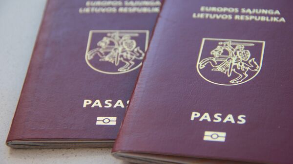 Литовские паспорта - Sputnik Латвия