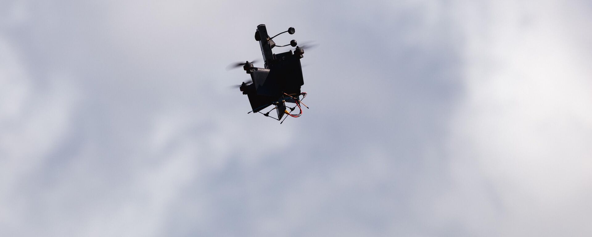 Испытания БПЛА на полигоне Селия с участием украинских специалистов  - Sputnik Латвия, 1920, 16.10.2025