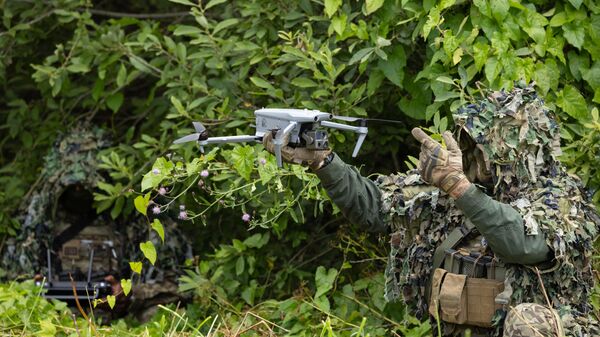На полигоне Селия проходят международные военные учения по противодействию беспилотникам Baltic Trust 25 - Sputnik Латвия