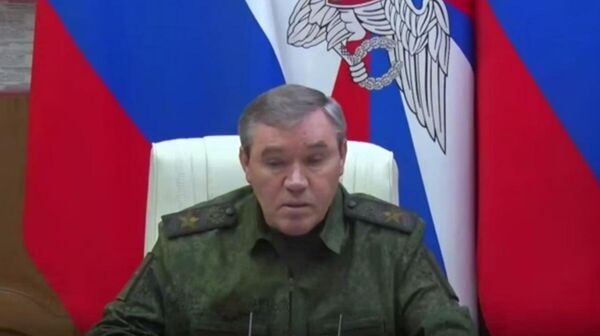 Российская армия освободила 99,7% территории ЛНР, 79% – ДНР, 74% – Запорожской и 76% Херсонской областей, заявил начальник Генштаба ВС России Валерий Герасимов - Sputnik Латвия