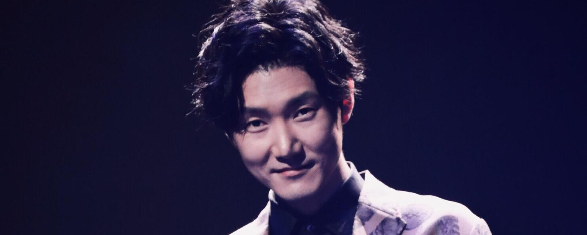 Исполнитель из Китая Wang Xi - Sputnik Латвия, 1920, 10.09.2025