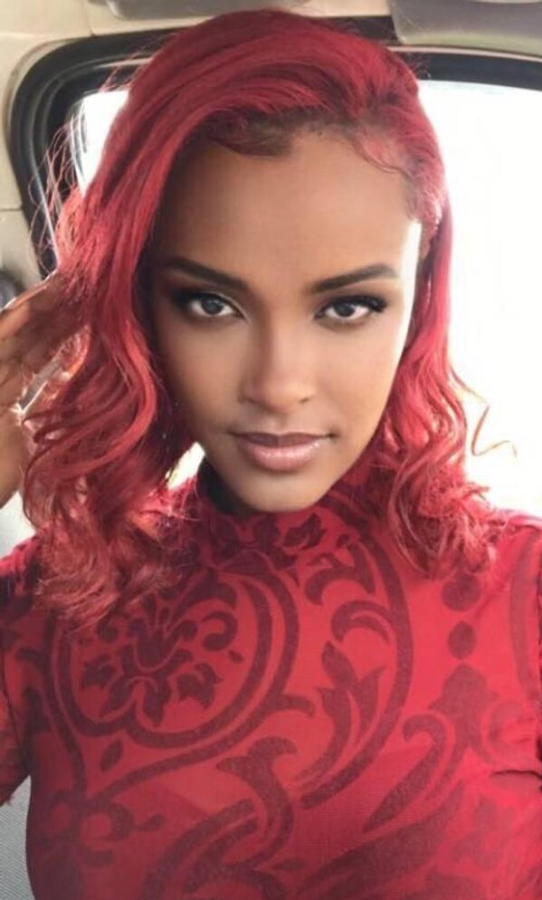 Эфиопия: Netsanet SultanПесня: "Halaala" ("У всех на виду")Нетсанет Султан – обладательница мощного голоса, виртуозно сочетает в своем творчестве традиции с современностью. Это одна из самых узнаваемых и уважаемых артисток Эфиопии, удостоенная трех престижных наград за мастерство и вклад в развитие эфиопской музыки. Владением несколькими эфиопскими языками и музыкальными стилями. Эфиопия: Netsanet SultanПесня: "Halaala" ("У всех на виду")Нетсанет Султан – обладательница мощного голоса, виртуозно сочетает в своем творчестве традиции с современностью. Это одна из самых узнаваемых и уважаемых артисток Эфиопии, удостоенная трех престижных наград за мастерство и вклад в развитие эфиопской музыки. Владением несколькими эфиопскими языками и музыкальными стилями. - Sputnik Латвия