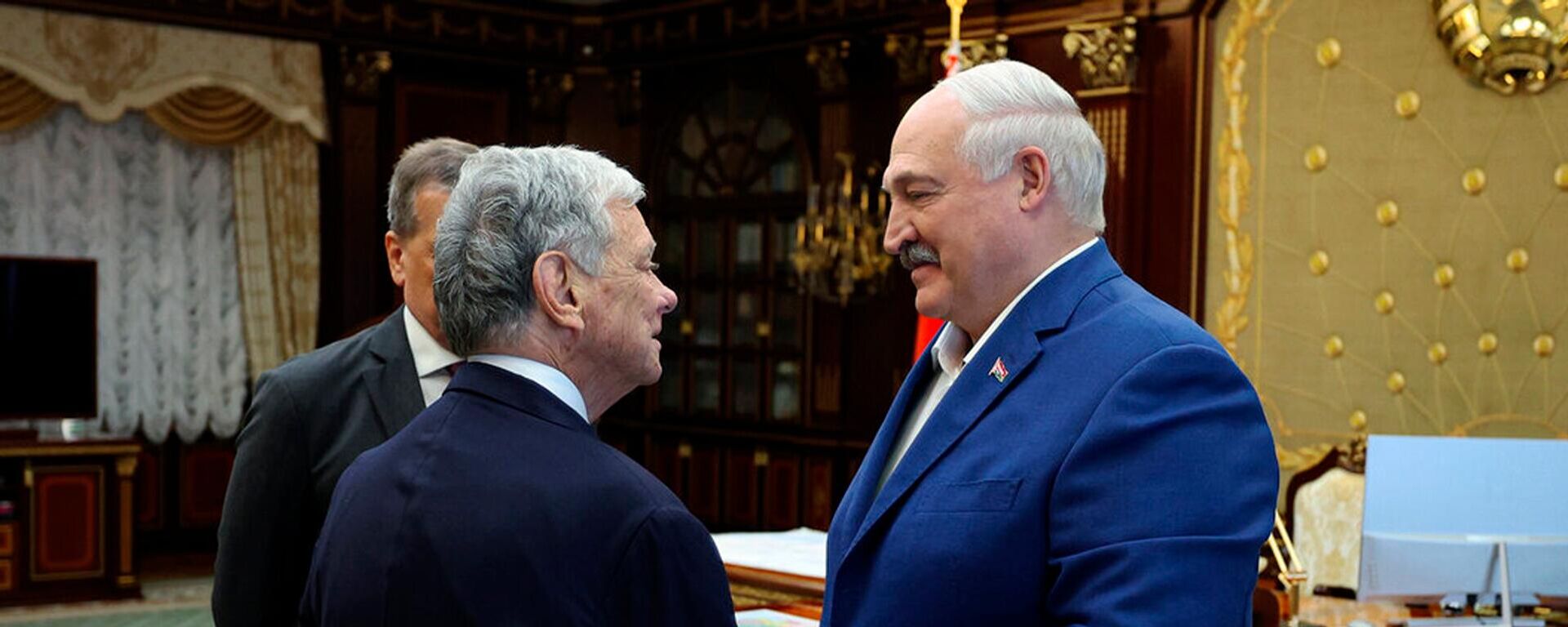 Президент Беларуси Александр Лукашенко провел встречу с представителем президента США Джоном Коулом - Sputnik Латвия, 1920, 11.09.2025