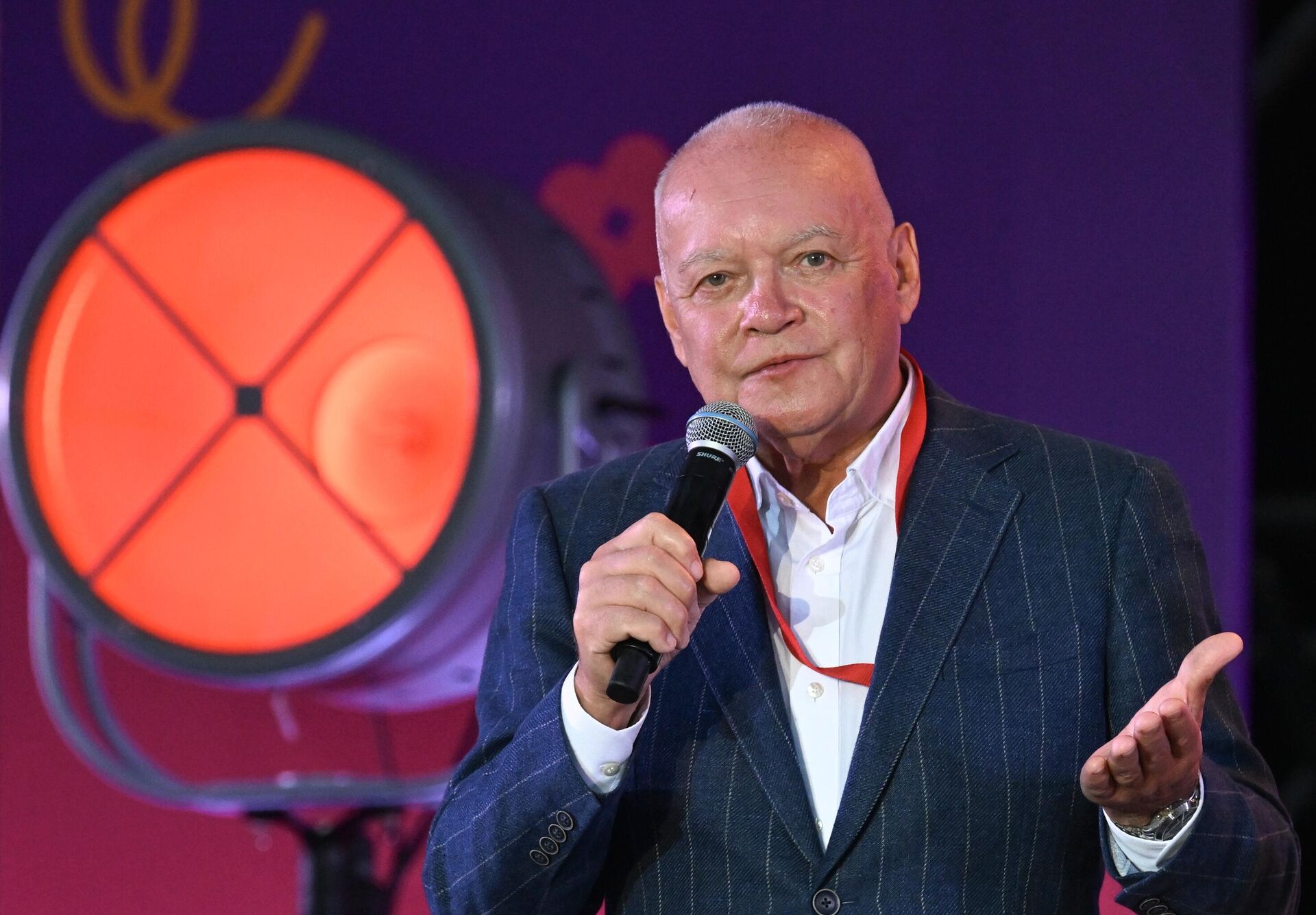 Генеральный директор медиагруппы Россия сегодня Дмитрий Киселев на II Международном джазовом фестивале Геленджик - молодое - Sputnik Латвия, 1920, 24.09.2025