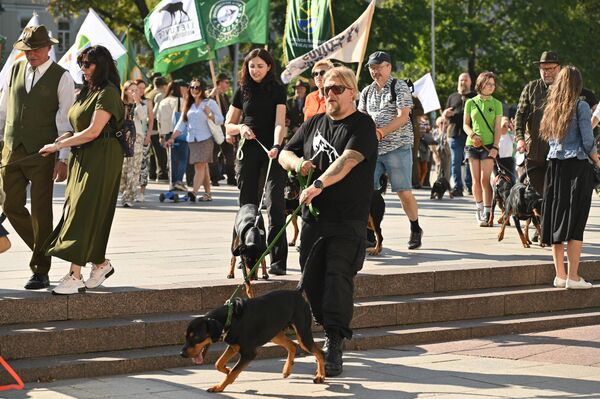 По словам организаторов, охота имеет глубокие исторические и символические корни. - Sputnik Латвия