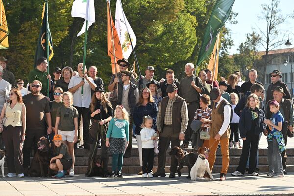 Описывая немецкого ягдтерьера, охотники отметили, что эта собака гонит своим голосом, а по ее голосу можно определить размер зверя. - Sputnik Латвия