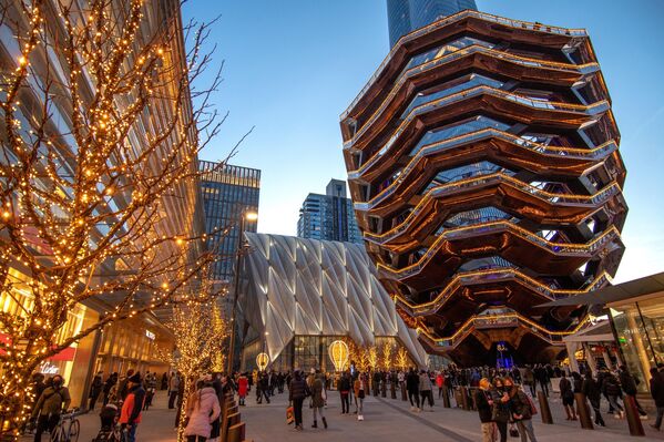 Смотровая площадка Vessel в Хадсон-Ярдс в Нью-Йорке. Ее высота составляет 45 метров  - Sputnik Латвия