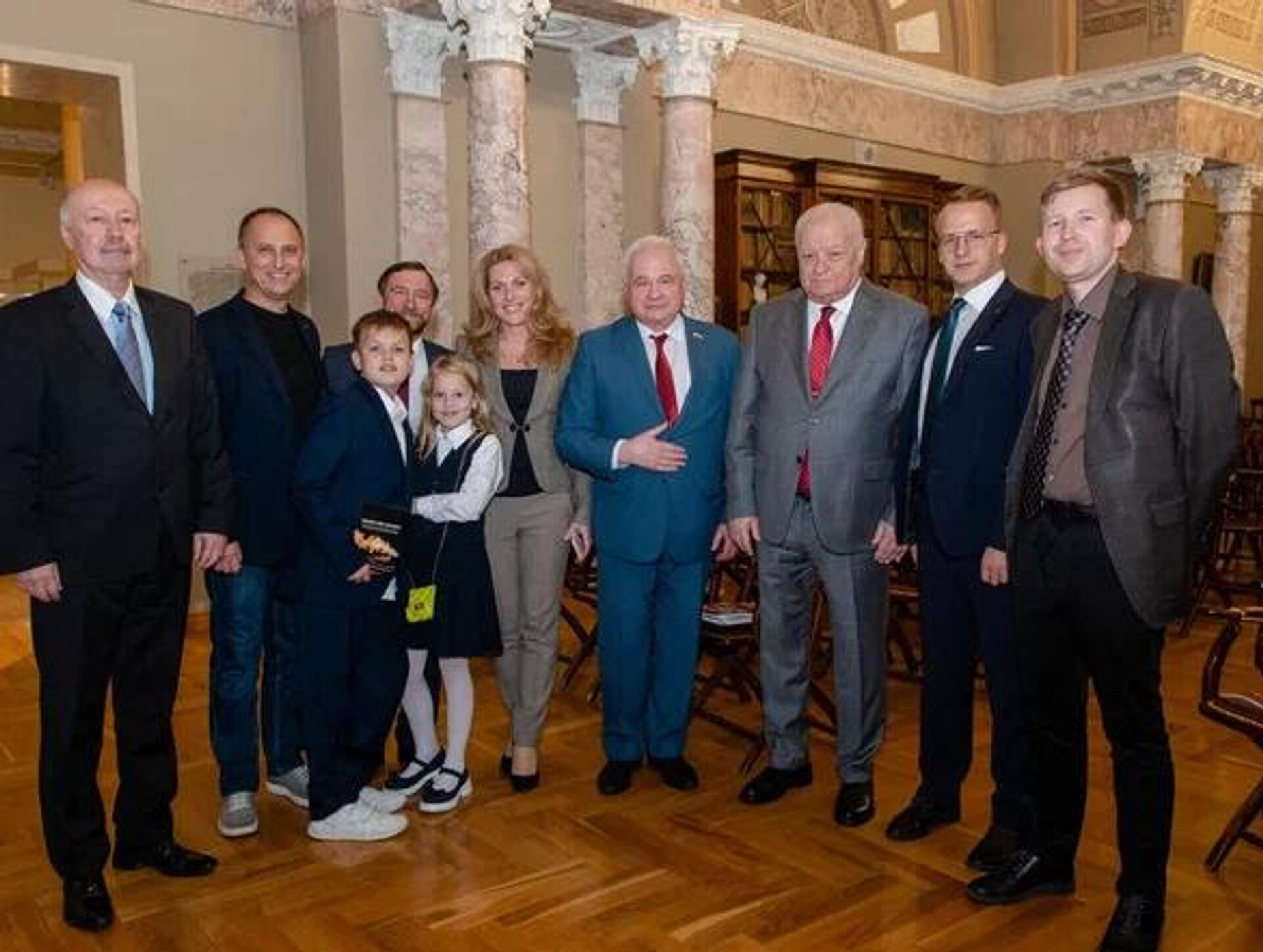 Презентация спецвыпуска журнала Русская мысль, посвященного 80-летию окончания Второй мировой войны и победе над милитаристской Японией - Sputnik Латвия, 1920, 05.10.2025