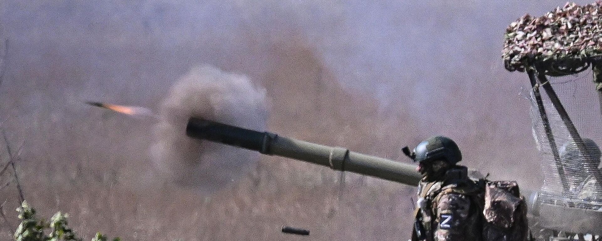 Танкисты группировки войск Центр уничтожили огневые точки ВСУ - Sputnik Латвия, 1920, 09.10.2025