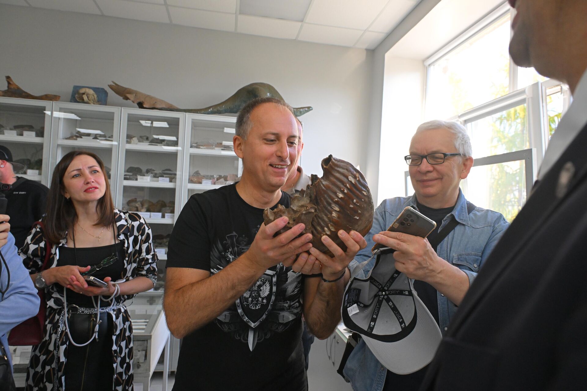 Участники пресс-тура для иностранных журналистов и блогеров в Омске  - Sputnik Латвия, 1920, 09.10.2025