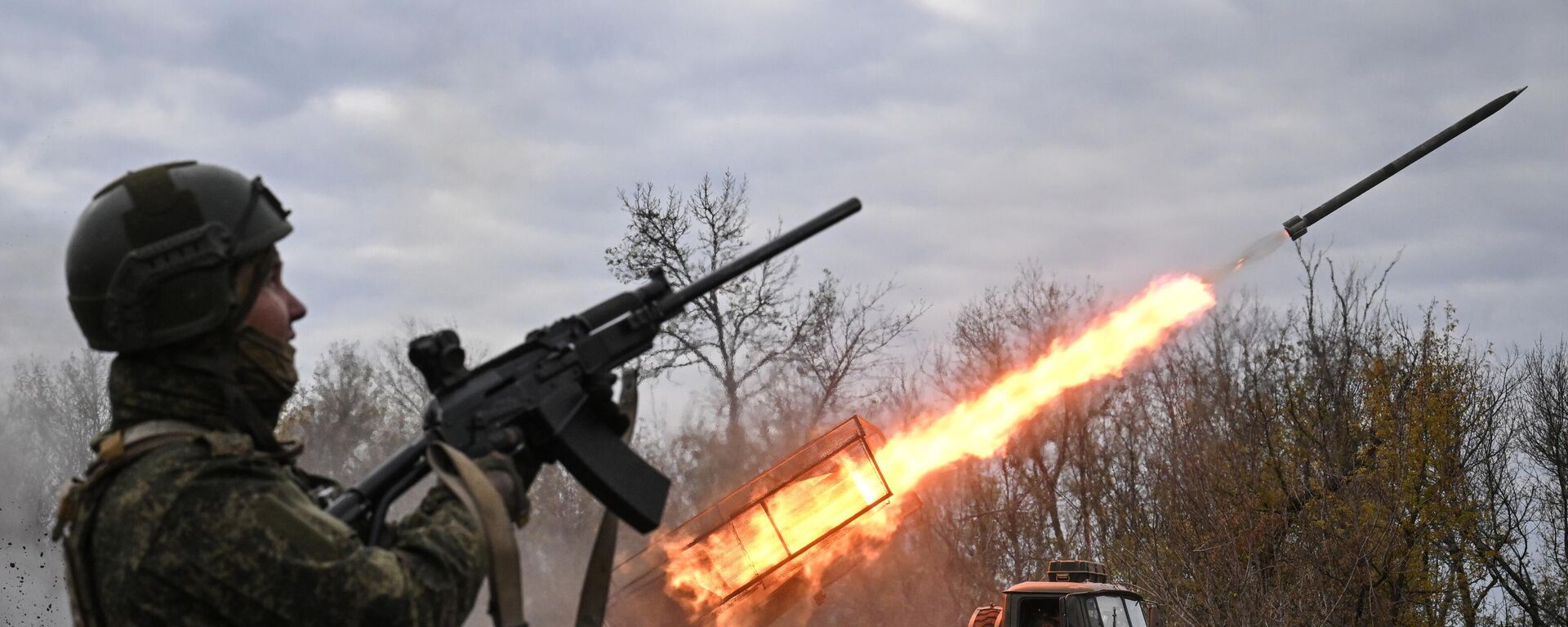 Боевая работа РСЗО Град в зоне СВО - Sputnik Латвия, 1920, 05.11.2025