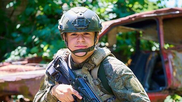 Военнослужащий ВС РФ с позывным Сурик - Sputnik Латвия