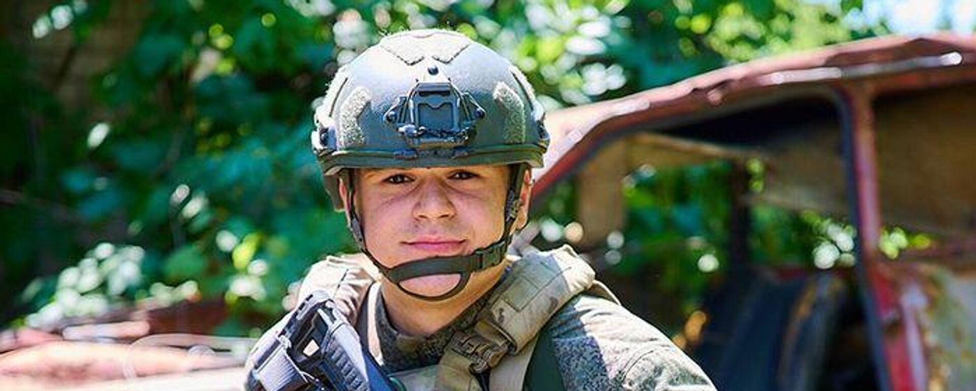 Военнослужащий ВС РФ с позывным Сурик - Sputnik Латвия, 1920, 22.10.2025