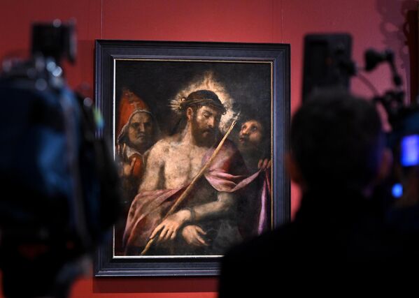 24 апреля 1927 года из Музея изящных искусств имени Пушкина в Москве пропали пять картин огромной художественной ценности.Поиск похищенных шедевров растянулся на несколько лет. Больше всего досталось картине &quot;Ecce Нomo&quot; Тициана, в которую вор завернул полотно Рембрандта - Sputnik Латвия