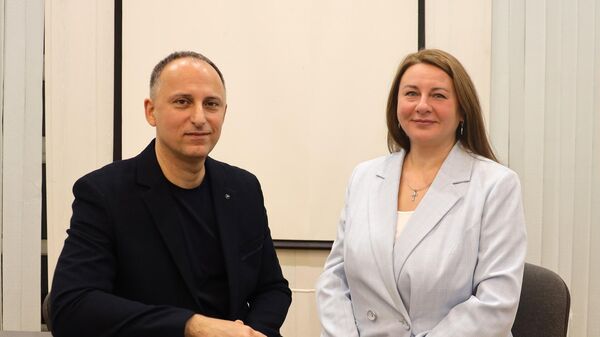 Елена Полонская о губернаторе: Каждый вечер мы обсуждаем истории всех наших переселенцев… - Sputnik Латвия