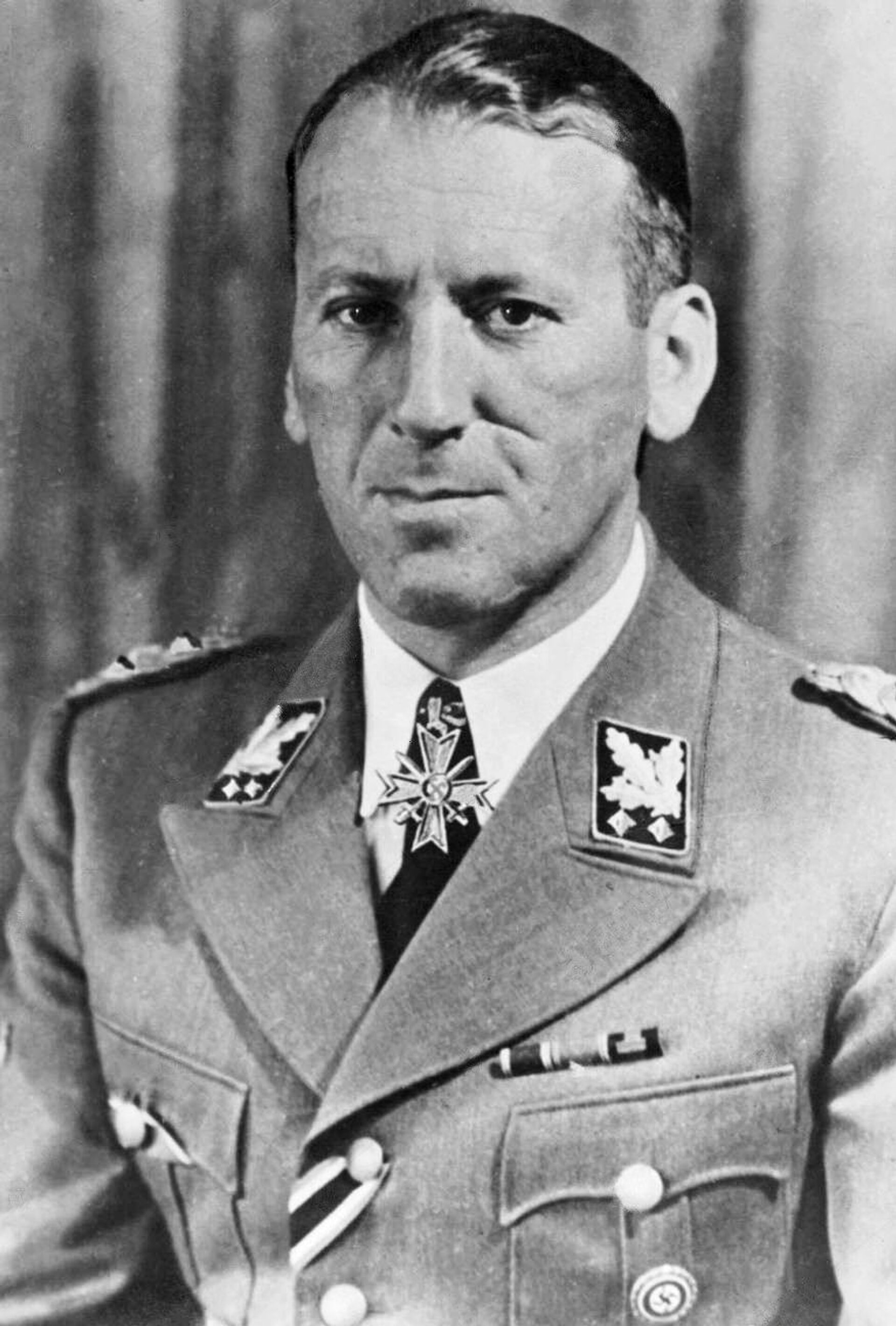 Эрнст Кальтенбруннер - начальник Главного управления имперской безопасности СС и статс-секретарь имперского министерства внутренних дел Германии - Sputnik Латвия, 1920, 05.11.2025