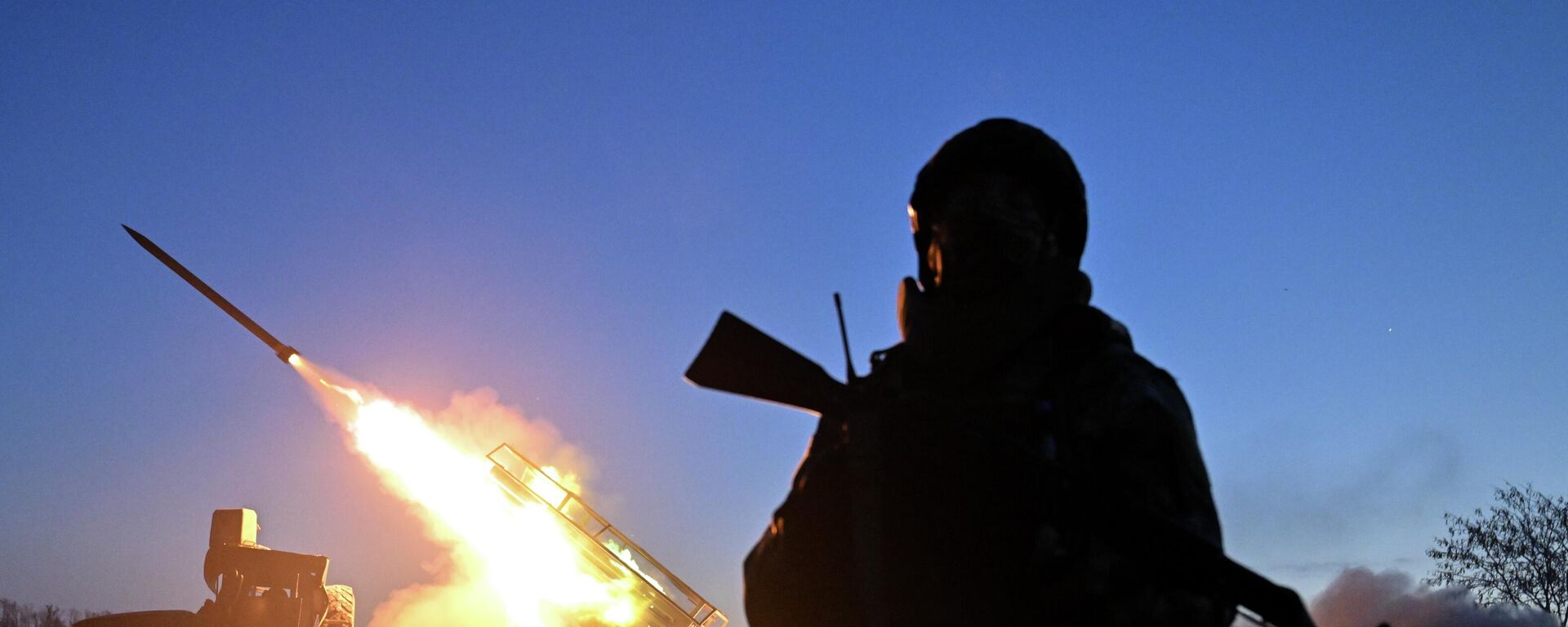 Боевая работа РСЗО Град ВС РФ в зоне СВО - Sputnik Латвия, 1920, 10.04.2026