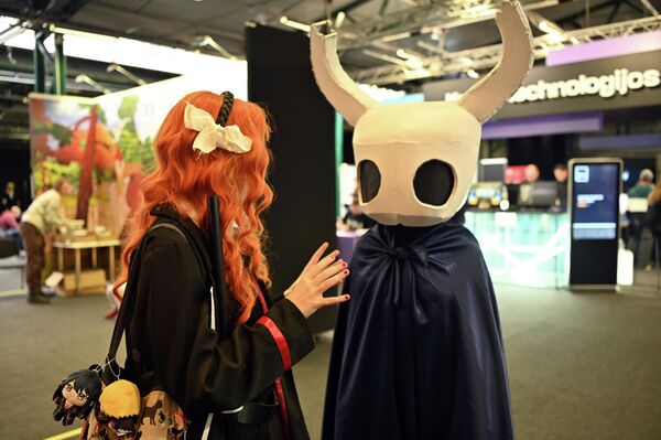 На фото: гости фестиваля GameOn-2025. - Sputnik Латвия