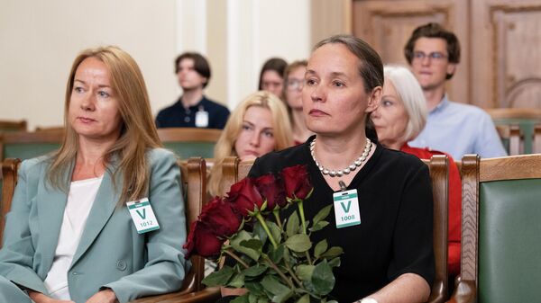 Председатель Совета по общественным электронным СМИ (SEPLP) Санита Уплея-Егермане (справа) и член Совета по общественным электронным СМИ (SEPLP) Уна Клапкалне - Sputnik Латвия