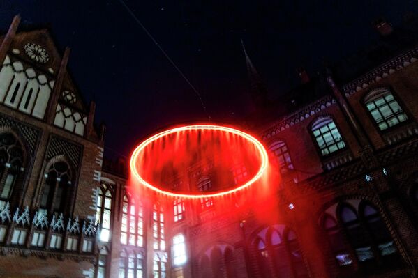 Staro Rīga приглашает увидеть свет как знак нового начала — как надежду, рождающуюся из тьмы. - Sputnik Латвия