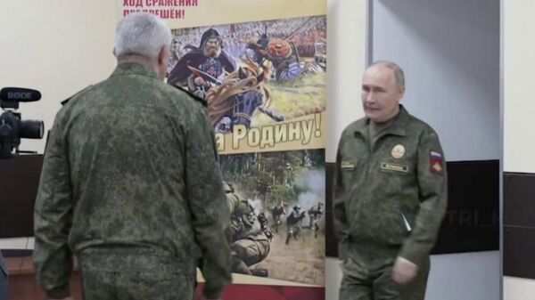 Путин на командном пункте группировки Запад в зоне СВО - Sputnik Латвия