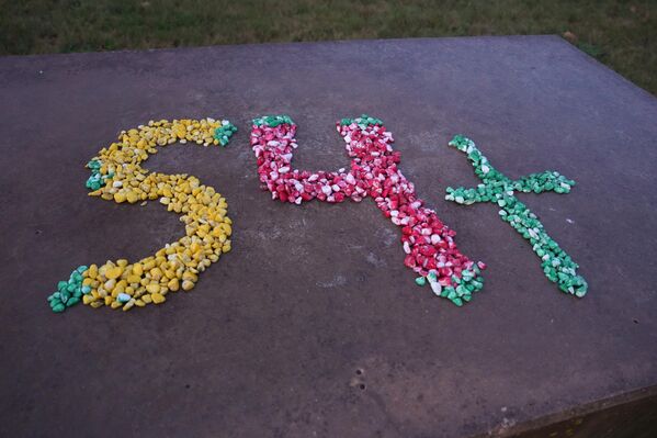 В результате ЧП погибло 54 человека, включая посетителей, работников магазина, а также спасателей - Sputnik Латвия