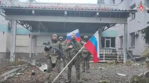 Российские флаги в освобожденном Купянске - Sputnik Латвия