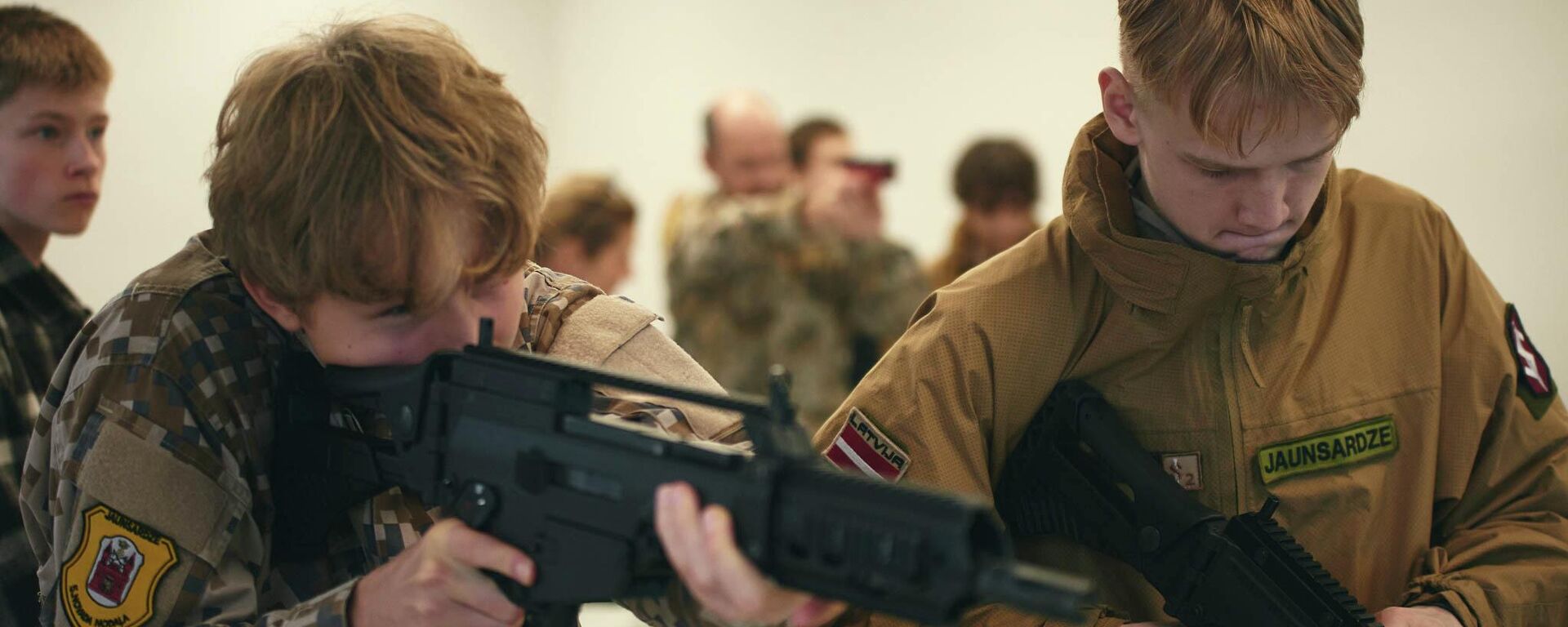 Визит Яунсардзе в Государственный полицейский колледж - Sputnik Латвия, 1920, 31.03.2026