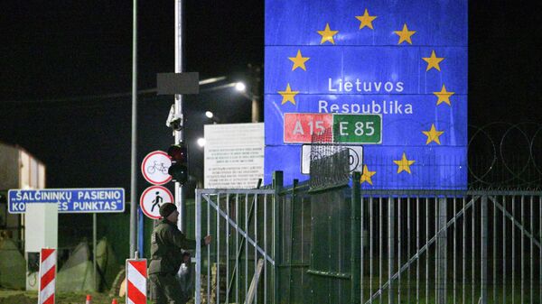 Литва возобновила работу КПП на границе с Белоруссией - Sputnik Латвия