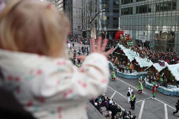 Парад проводится в Нью-Йорке ежегодно с 1924 года - Sputnik Латвия