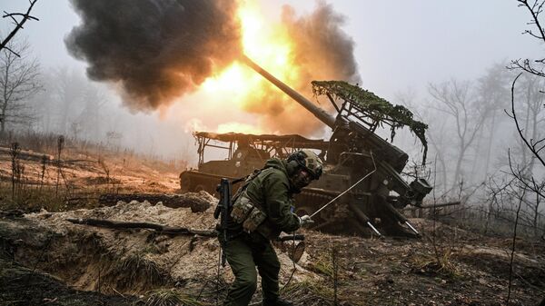 Боевая работа САУ Гиацинт-С 73-й артбригады группировки Запад - Sputnik Латвия