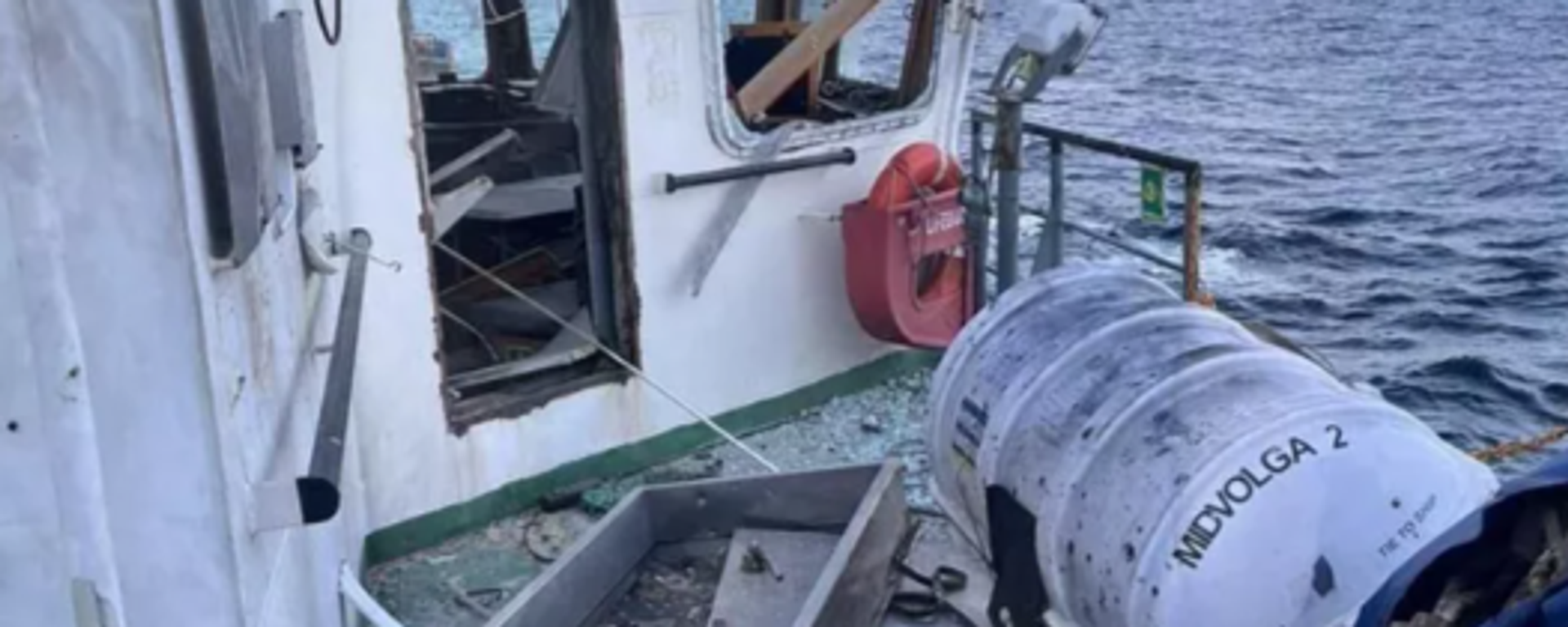 Последствия атаки танкера MIDVOLGA-2 в Черном море - Sputnik Латвия, 1920, 04.12.2025