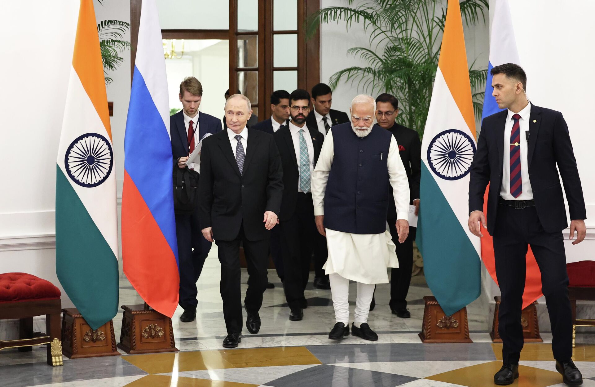 Государственный визит президента РФ Владимира Путина в Индию Государственный визит президента РФ Владимира Путина в Индию - Sputnik Латвия, 1920, 05.12.2025