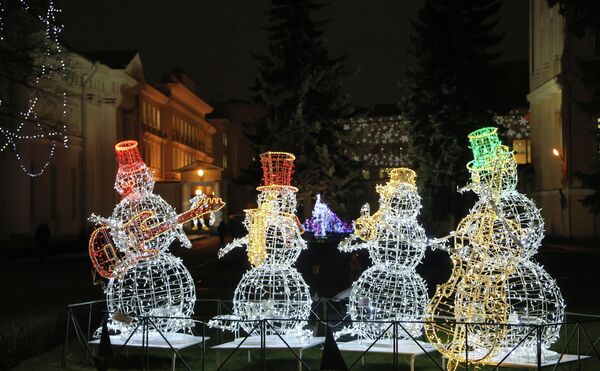 Новогодняя иллюминация в Санкт-Петербурге - Sputnik Латвия