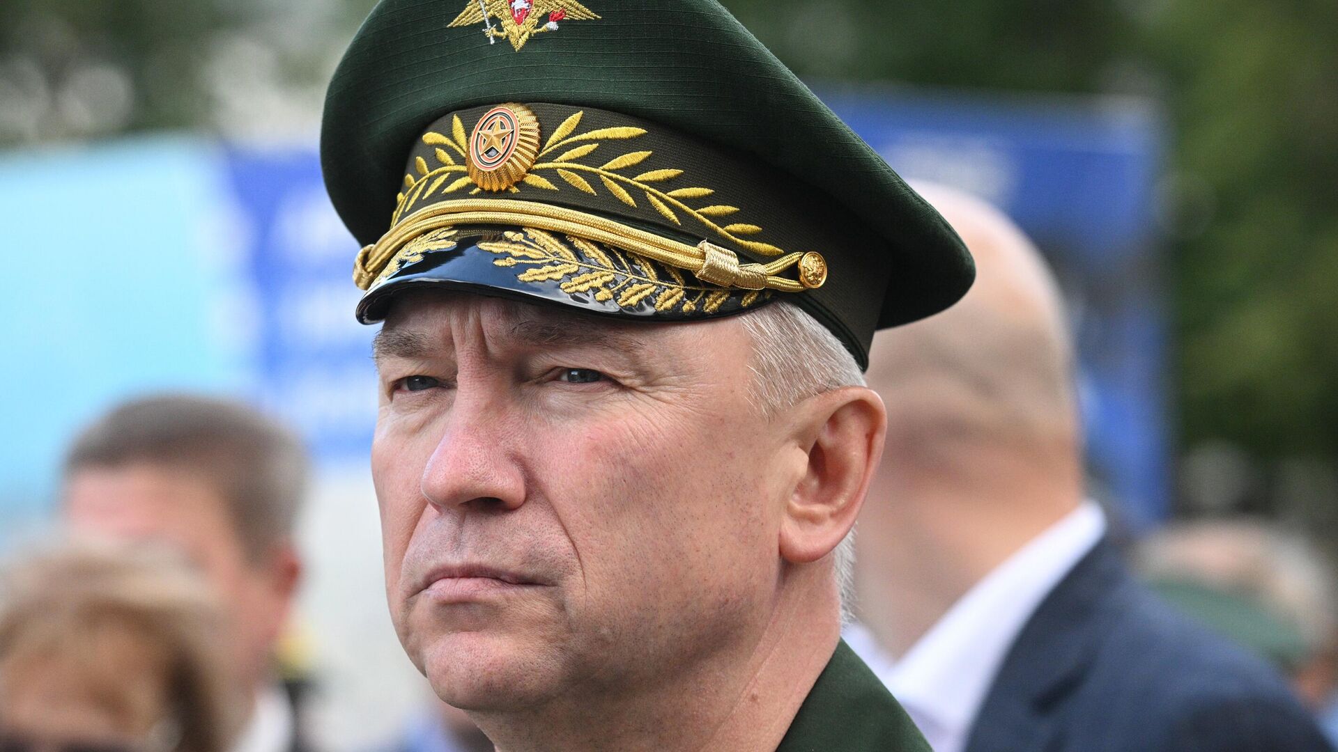 Начальник войск радиационной, химической и биологической защиты ВС РФ генерал-майор Алексей Ртищев - Sputnik Латвия, 1920, 12.12.2025