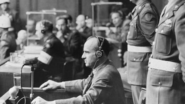 Ганс Франк во время Нюрнбергского процесса  - Sputnik Латвия