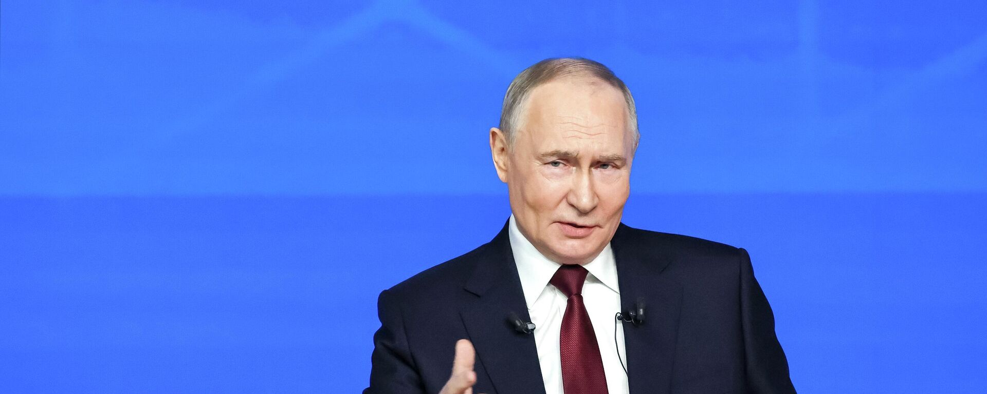 Итоги года: прямая линия с Владимиром Путиным - Sputnik Латвия, 1920, 19.12.2025