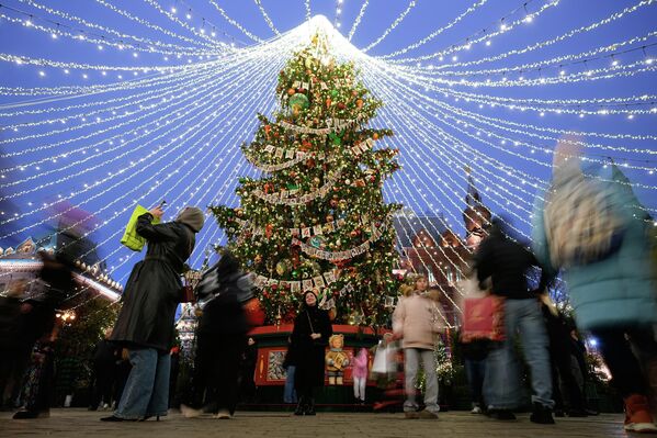 Рождественская елка в Москве. - Sputnik Латвия