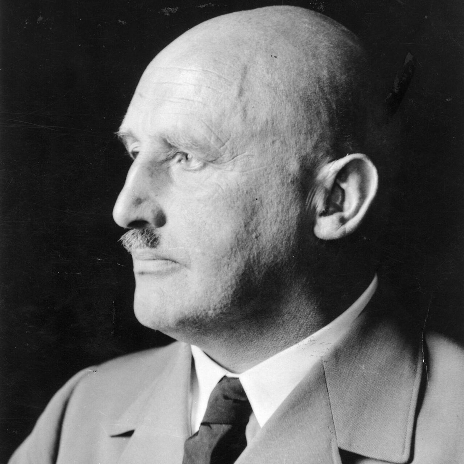 Юлиус Штрейхер - один из создателей нацистской партии, почетный генерал СА - Sputnik Латвия, 1920, 26.12.2025