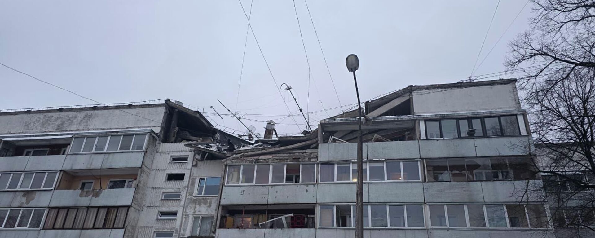 Последствия взрыва газа в жилом доме в Риге - Sputnik Латвия, 1920, 05.01.2026