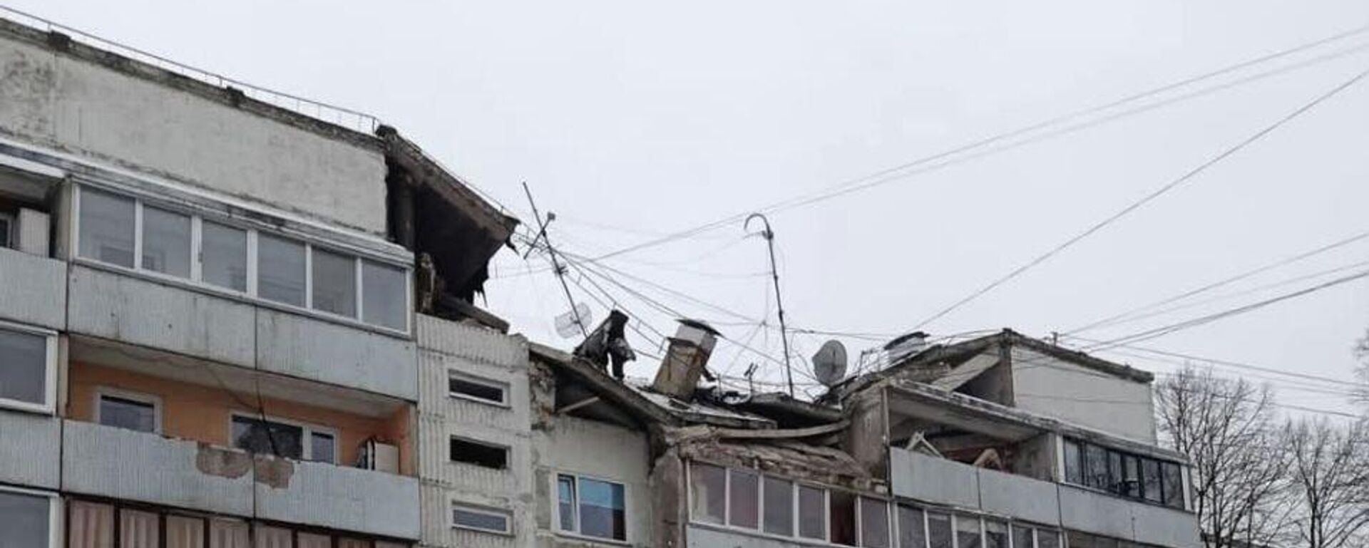 Последствия взрыва газа в жилом доме в Риге  - Sputnik Латвия, 1920, 06.01.2026