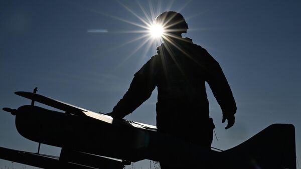 Российский Орлан на боевом посту в зоне СВО - Sputnik Латвия