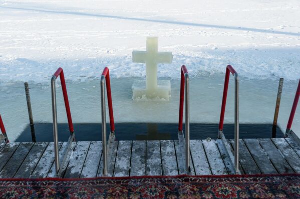 Крещенские купания в Елгаве - Sputnik Латвия