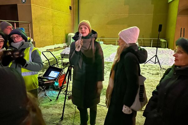 Новинкой этого года стала экскурсия по городу, во время которой короткометражные фильмы демонстрируются на стенах зданий Старого города. - Sputnik Латвия