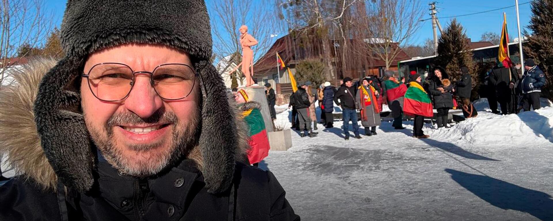 Вместо участия в показных торжествах в Вильнюсе литовцы поехали защищать от уничтожения заповедник - Sputnik Латвия, 1920, 16.02.2026