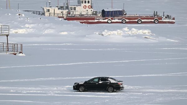 Ледовая автомобильная дорога - Sputnik Латвия